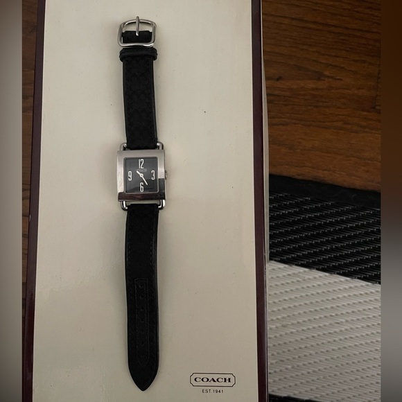 Coach watch - Picture 1 of 4